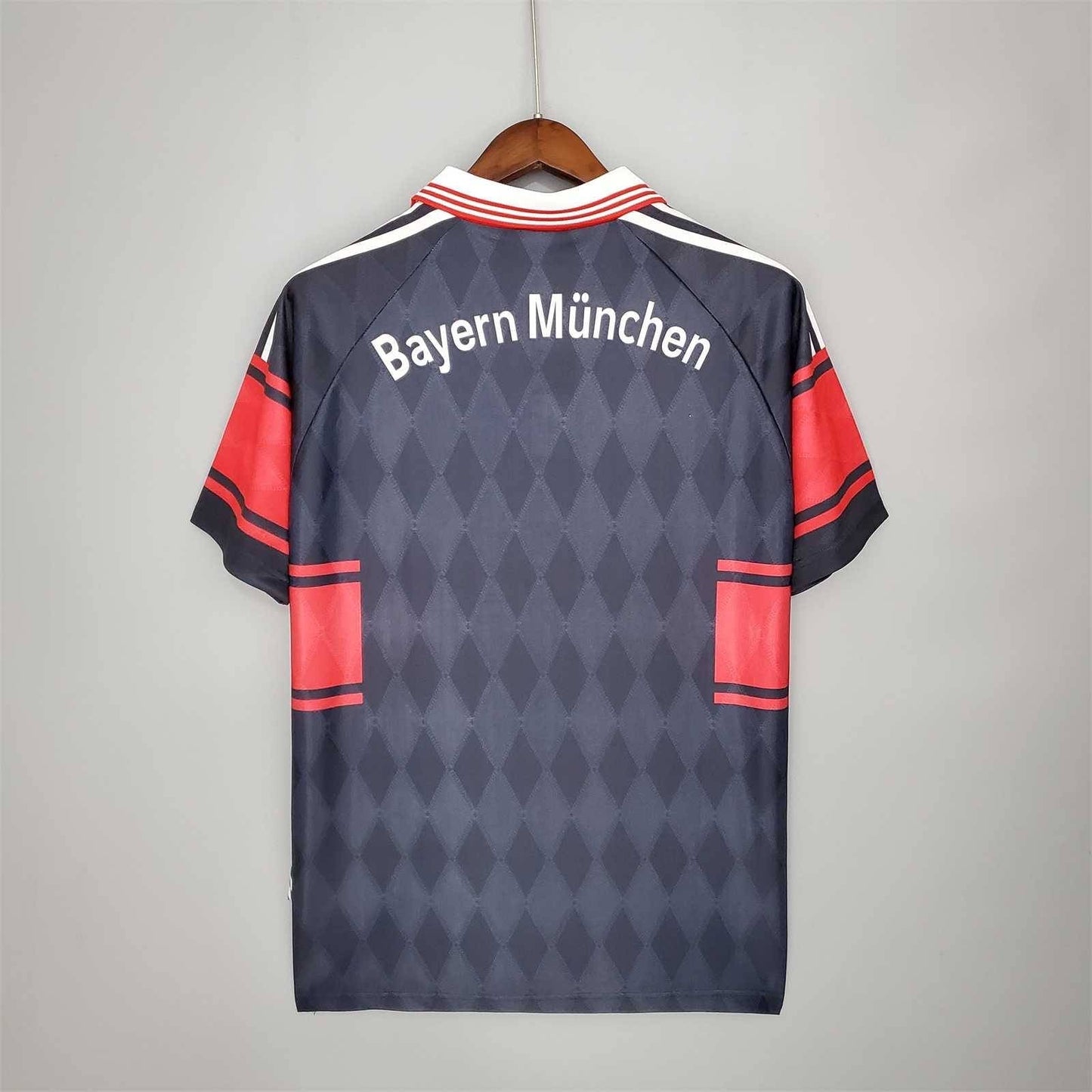 Bayern Munchen 1998-1999 Home Kit