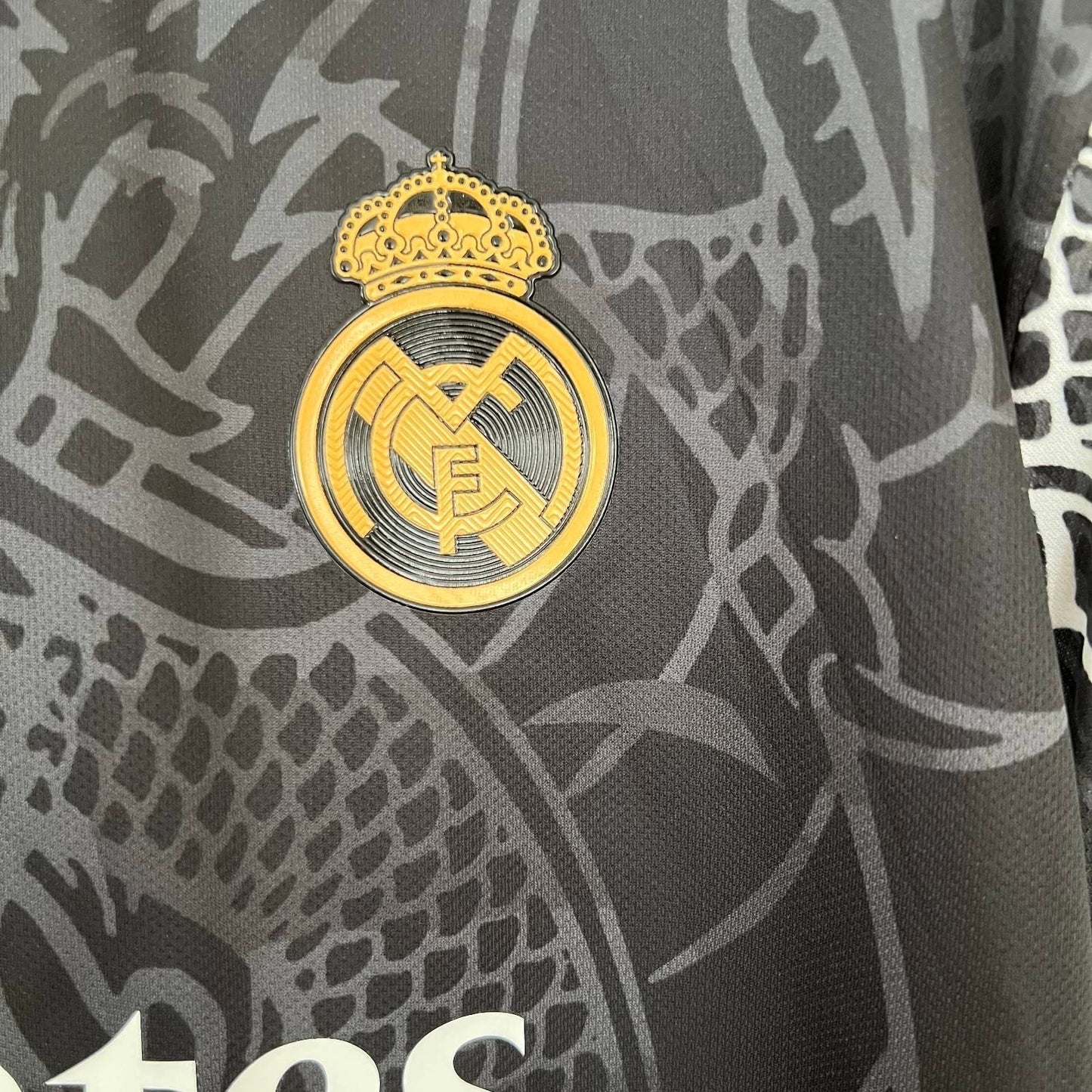 Real Madrid "Dragón Negro" Special Kit