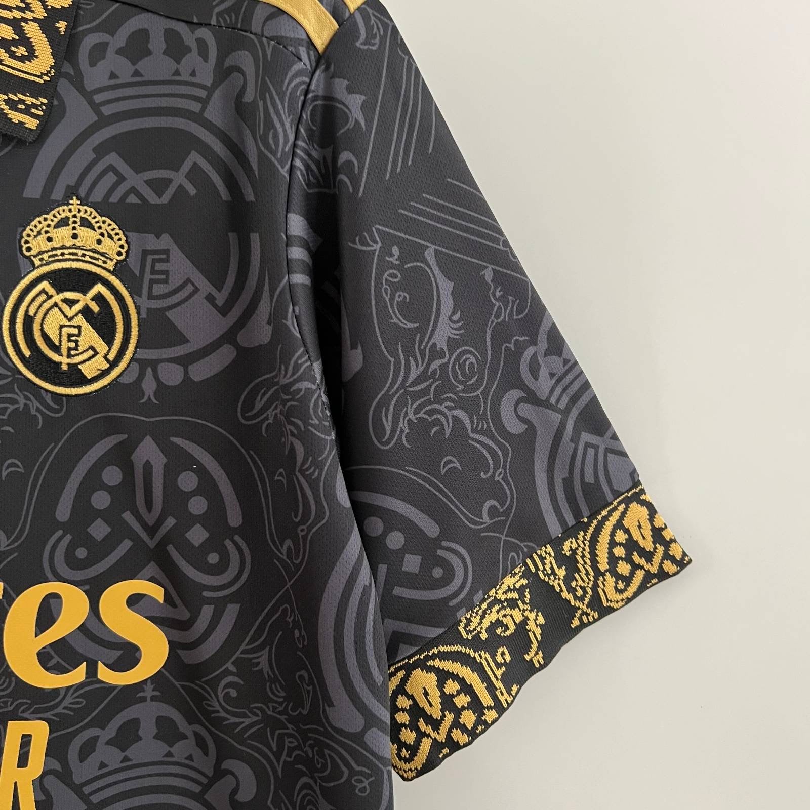 Real Madrid "Midnight Monarchs" Special Kit