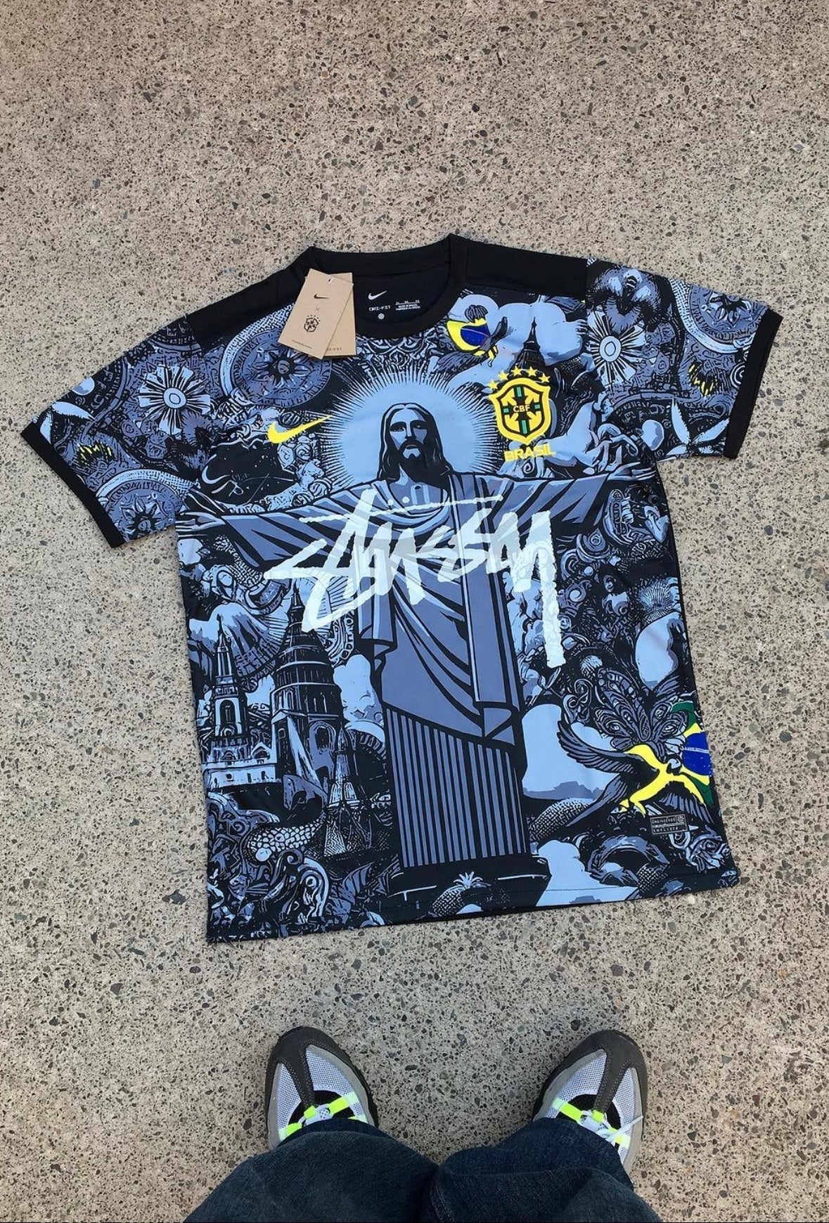 Stüssy x Brazil "Jesus" Special Kit