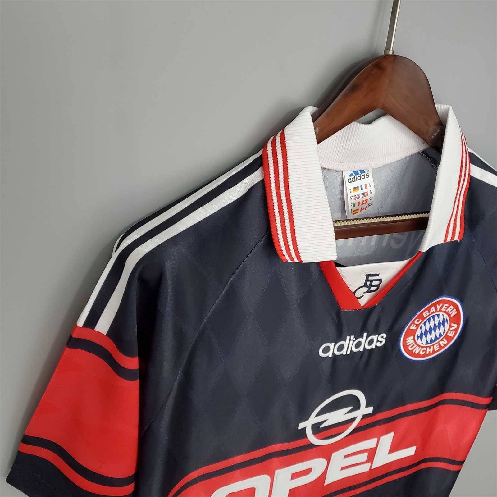 Bayern Munchen 1998-1999 Home Kit